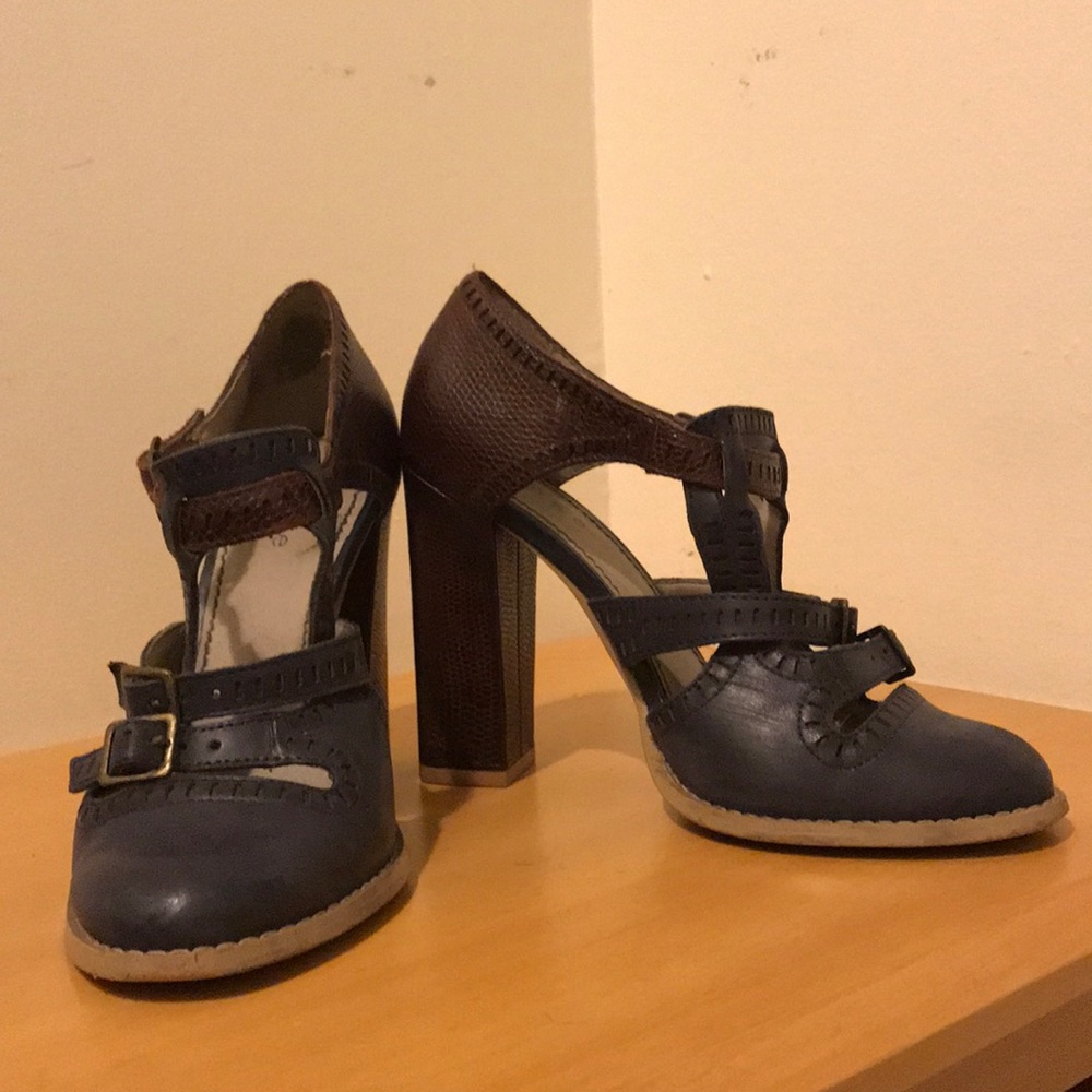 2 tone distressed heels